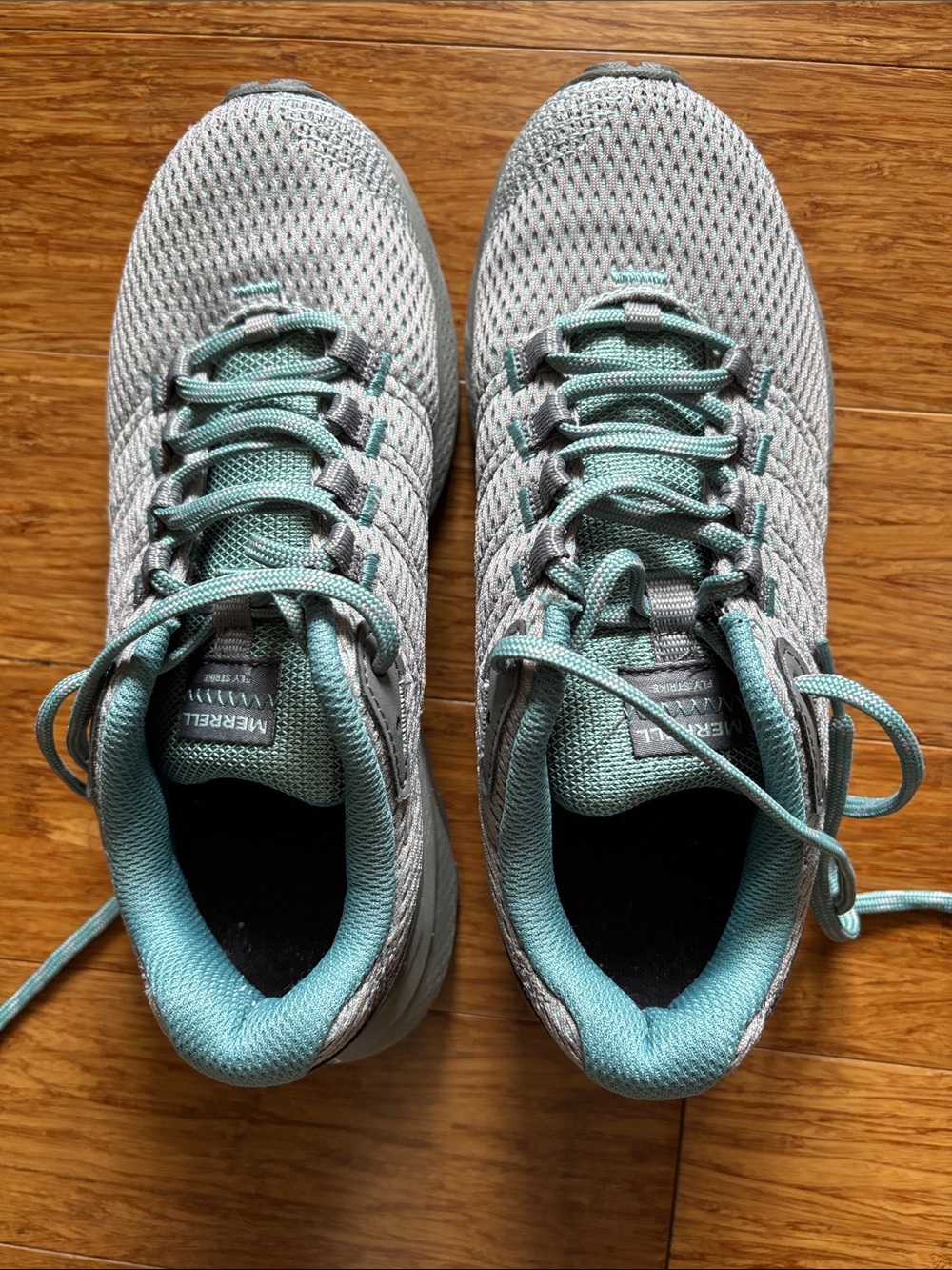 Merrell Women's Light Gray and Teal Mesh Athletic Sneakers NWT